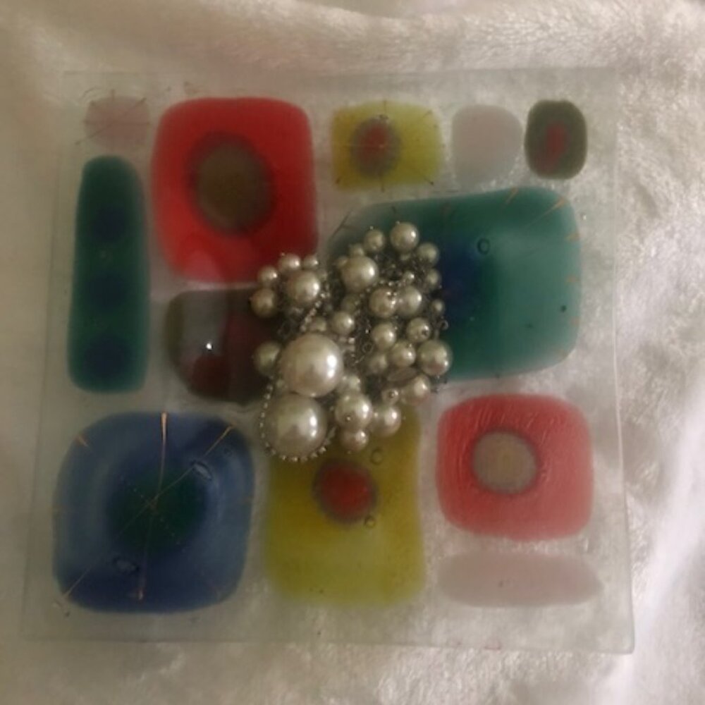 Beautiful Fused Art Glass Square Bowl - Picture 3 of 5